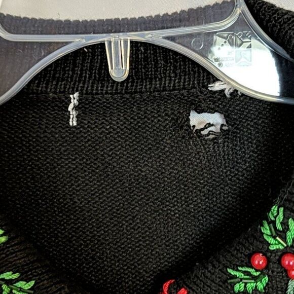 Black Embroidered Christmas Holiday Themed Sweater Cardigan Size M/L? VTG - Picture 5 of 6